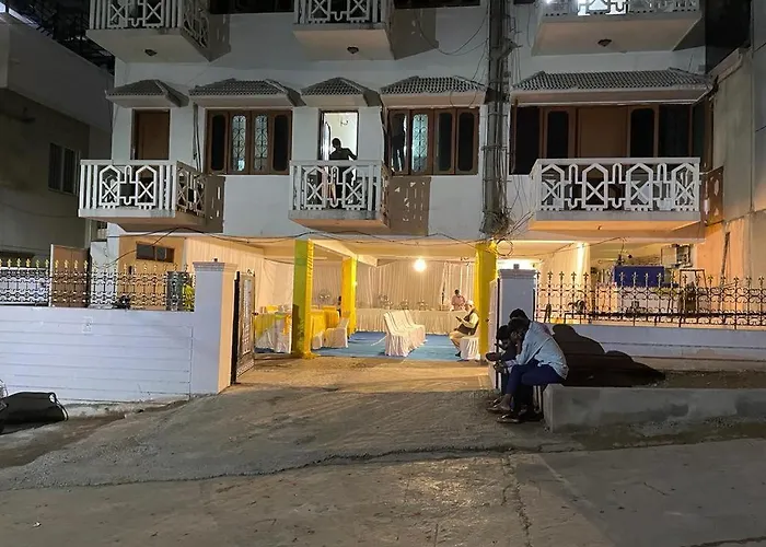 Golden Glory Guest House